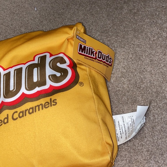 BNWT Milk Duds Bean Pillow - throw pillow - Picture 3 of 10